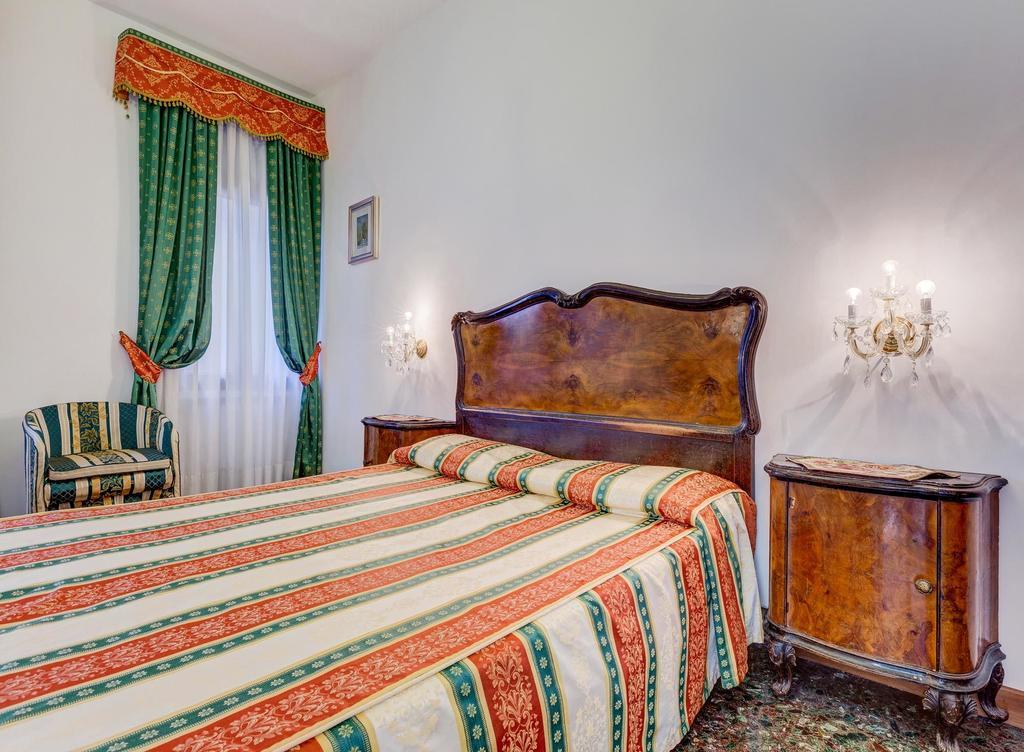 Ca' Derai Appartement Venetië Kamer foto